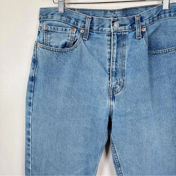 Levis Mens Size 36x30  Light Wash Slim Straight Jeans - Picture 4 of 16